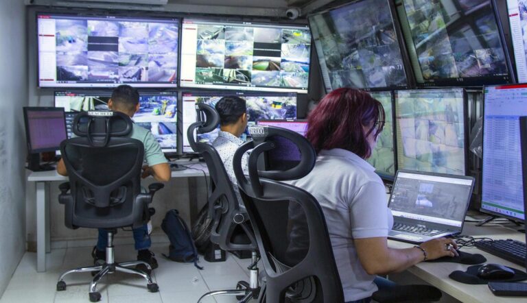 24/7 video monitoring for community security